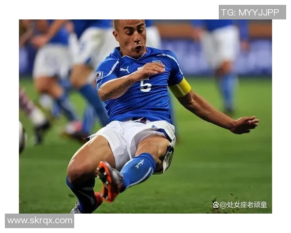 老足球明星矮子风采展示与经典瞬间回顾的精彩图片合集