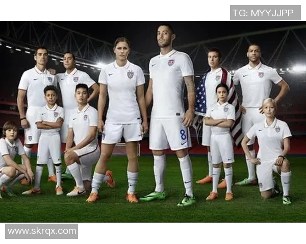 足球明星妻子首发阵容揭秘她们的光辉与支持背后故事